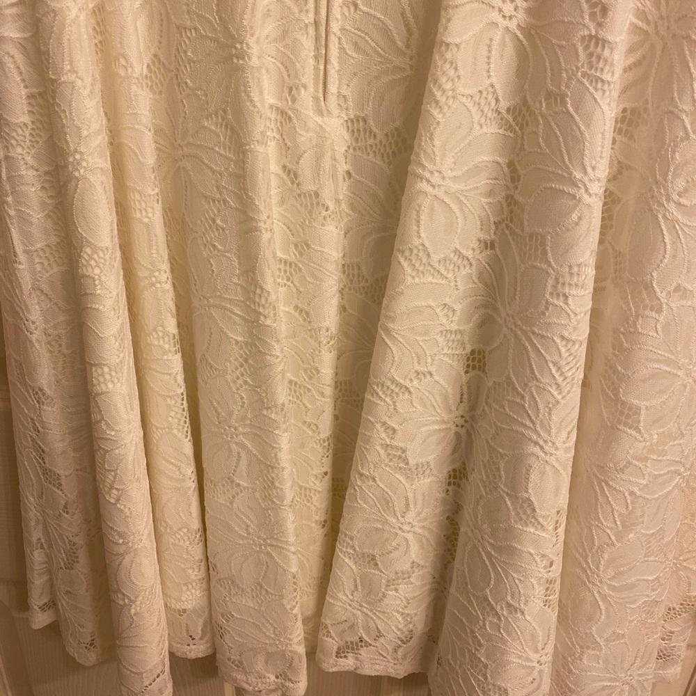 Dress - Picture 5 of 6